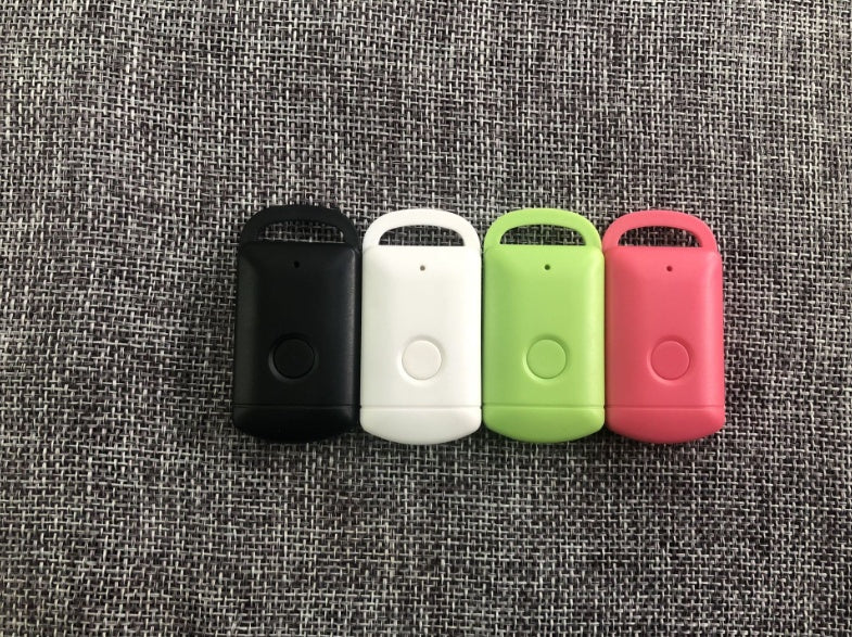 Anti-lost tracker for elderly, children and pets - detail