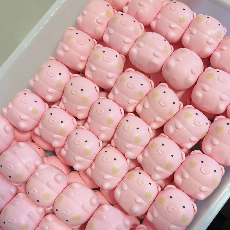 Crunchy pink pig squishy ball - view 10