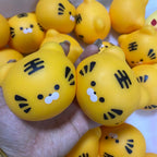 Crunchy pink pig squishy ball - view 8