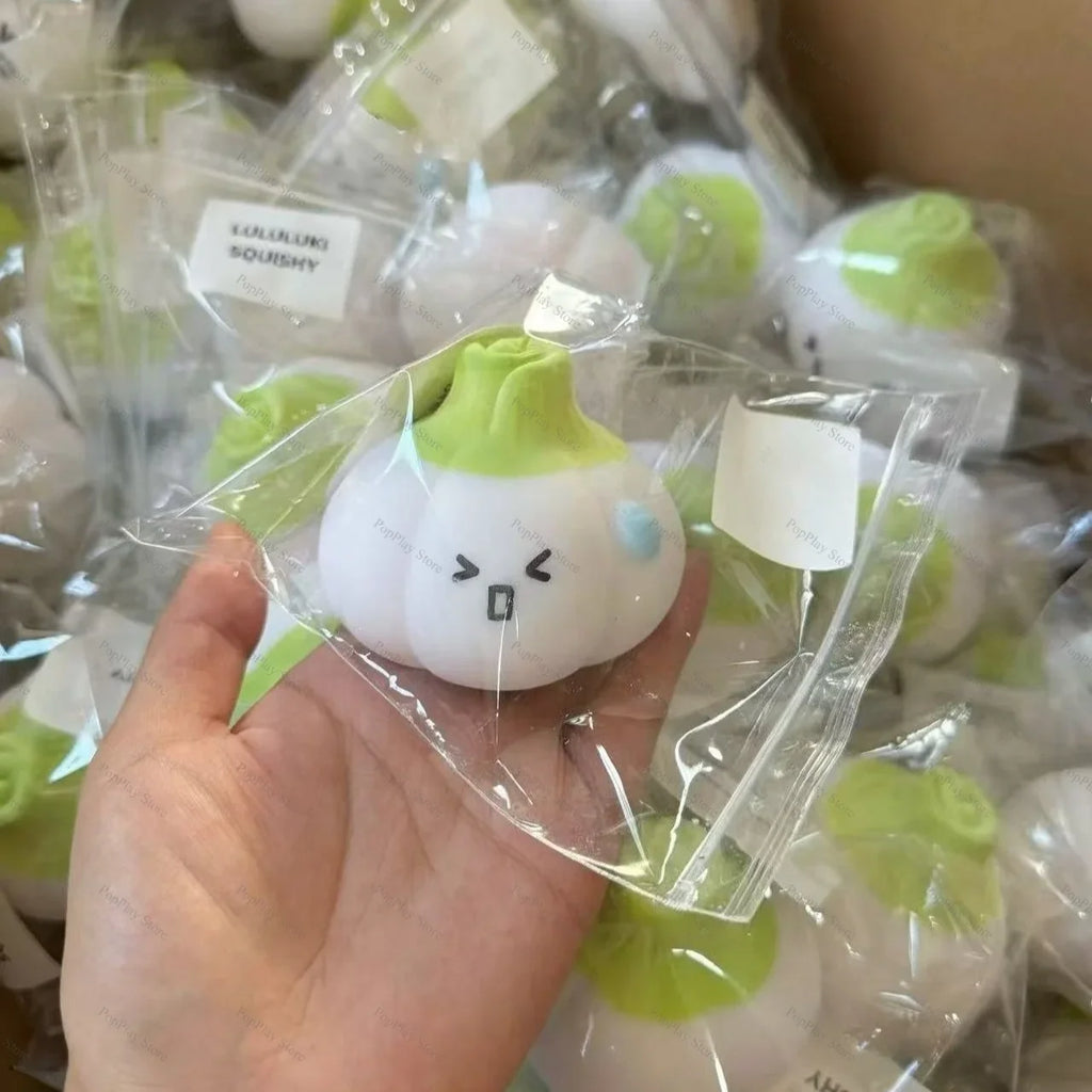 Crunchy garlic squishy stress ball - view 2