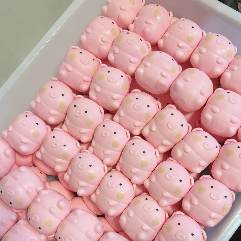 Crunchy pink pig squishy ball - view 4